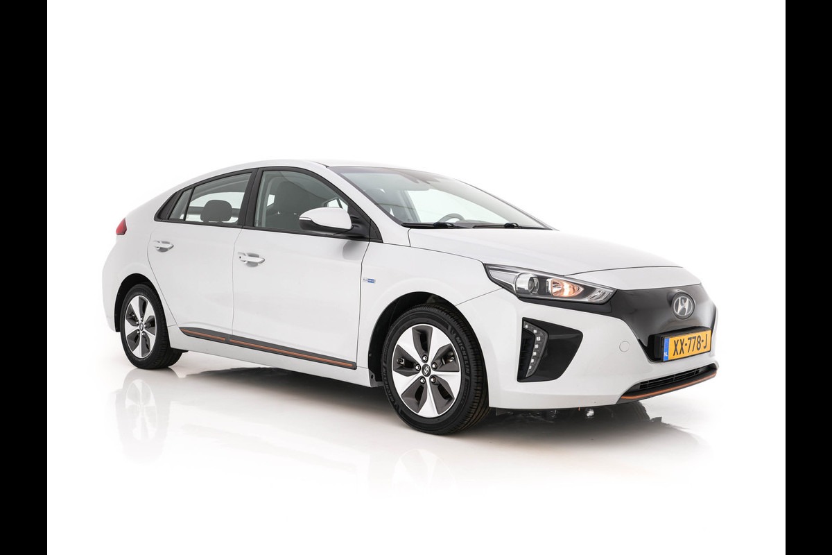 Hyundai IONIQ Comfort EV {SoH-94%} (INCL-BTW) Aut. *ADAPTIVE-CRUISE | DIGI-COCKPIT | SHIFTPADDLES | LANE-ASSIST | CCS-FASTLOADER | CRUISE | CAMERA | KEYLESS | DAB+ | NAVI-FULLMAP | ECC | PDC | 16"*