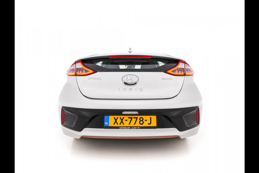 Hyundai IONIQ Comfort EV {SoH-94%} (INCL-BTW) Aut. *ADAPTIVE-CRUISE | DIGI-COCKPIT | SHIFTPADDLES | LANE-ASSIST | CCS-FASTLOADER | CRUISE | CAMERA | KEYLESS | DAB+ | NAVI-FULLMAP | ECC | PDC | 16"*