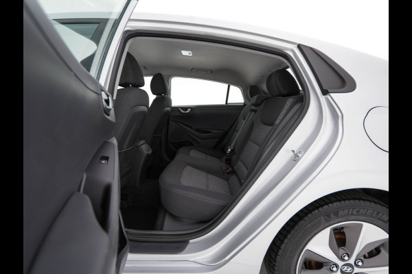 Hyundai IONIQ Comfort EV {SoH-94%} (INCL-BTW) Aut. *ADAPTIVE-CRUISE | DIGI-COCKPIT | SHIFTPADDLES | LANE-ASSIST | CCS-FASTLOADER | CRUISE | CAMERA | KEYLESS | DAB+ | NAVI-FULLMAP | ECC | PDC | 16"*