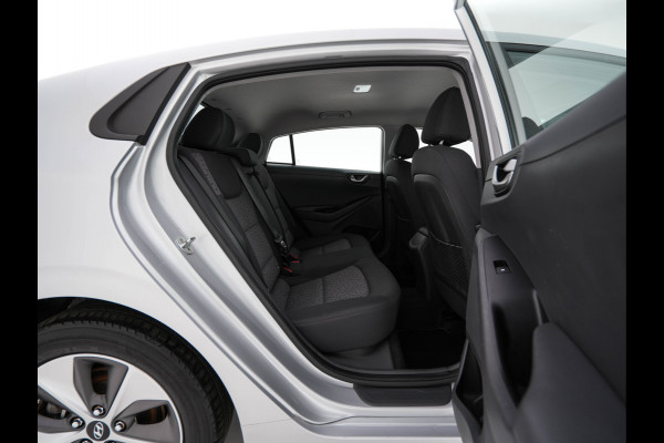 Hyundai IONIQ Comfort EV {SoH-94%} (INCL-BTW) Aut. *ADAPTIVE-CRUISE | DIGI-COCKPIT | SHIFTPADDLES | LANE-ASSIST | CCS-FASTLOADER | CRUISE | CAMERA | KEYLESS | DAB+ | NAVI-FULLMAP | ECC | PDC | 16"*