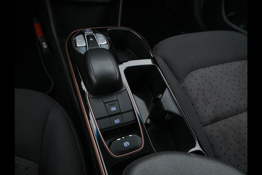 Hyundai IONIQ Comfort EV {SoH-94%} (INCL-BTW) Aut. *ADAPTIVE-CRUISE | DIGI-COCKPIT | SHIFTPADDLES | LANE-ASSIST | CCS-FASTLOADER | CRUISE | CAMERA | KEYLESS | DAB+ | NAVI-FULLMAP | ECC | PDC | 16"*