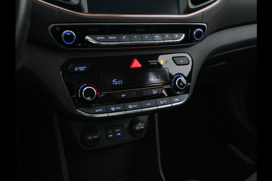 Hyundai IONIQ Comfort EV {SoH-94%} (INCL-BTW) Aut. *ADAPTIVE-CRUISE | DIGI-COCKPIT | SHIFTPADDLES | LANE-ASSIST | CCS-FASTLOADER | CRUISE | CAMERA | KEYLESS | DAB+ | NAVI-FULLMAP | ECC | PDC | 16"*