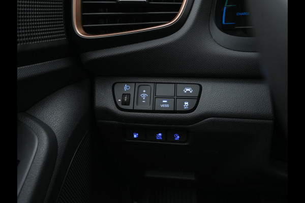 Hyundai IONIQ Comfort EV {SoH-94%} (INCL-BTW) Aut. *ADAPTIVE-CRUISE | DIGI-COCKPIT | SHIFTPADDLES | LANE-ASSIST | CCS-FASTLOADER | CRUISE | CAMERA | KEYLESS | DAB+ | NAVI-FULLMAP | ECC | PDC | 16"*