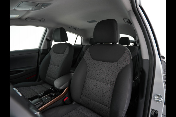 Hyundai IONIQ Comfort EV {SoH-94%} (INCL-BTW) Aut. *ADAPTIVE-CRUISE | DIGI-COCKPIT | SHIFTPADDLES | LANE-ASSIST | CCS-FASTLOADER | CRUISE | CAMERA | KEYLESS | DAB+ | NAVI-FULLMAP | ECC | PDC | 16"*