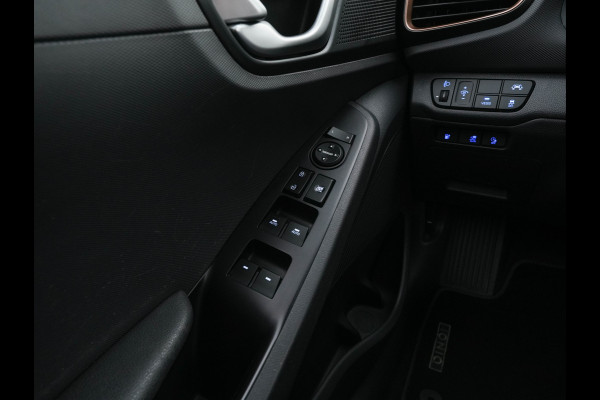 Hyundai IONIQ Comfort EV {SoH-94%} (INCL-BTW) Aut. *ADAPTIVE-CRUISE | DIGI-COCKPIT | SHIFTPADDLES | LANE-ASSIST | CCS-FASTLOADER | CRUISE | CAMERA | KEYLESS | DAB+ | NAVI-FULLMAP | ECC | PDC | 16"*