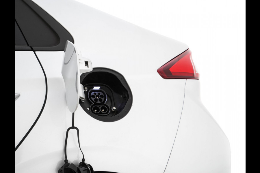 Hyundai IONIQ Comfort EV {SoH-94%} (INCL-BTW) Aut. *ADAPTIVE-CRUISE | DIGI-COCKPIT | SHIFTPADDLES | LANE-ASSIST | CCS-FASTLOADER | CRUISE | CAMERA | KEYLESS | DAB+ | NAVI-FULLMAP | ECC | PDC | 16"*
