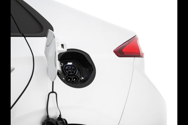 Hyundai IONIQ Comfort EV {SoH-94%} (INCL-BTW) Aut. *ADAPTIVE-CRUISE | DIGI-COCKPIT | SHIFTPADDLES | LANE-ASSIST | CCS-FASTLOADER | CRUISE | CAMERA | KEYLESS | DAB+ | NAVI-FULLMAP | ECC | PDC | 16"*