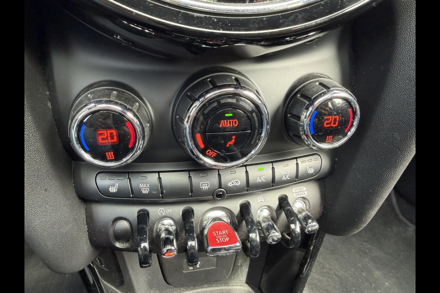 MINI 3-deurs 1.5 Cooper John Cooper Works | Panoramadak | Camera | Harmon Kardon | DAB |
