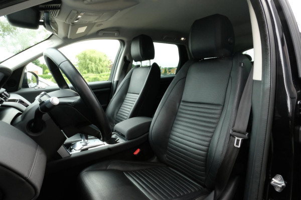 Land Rover Discovery Sport P300e 1.5 S 309 PK | 360 graden camera | Lederen bekleding | SOH 92,3% | Elektrische Stoelen | Navigatie | DAB