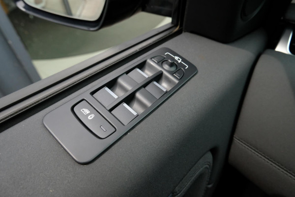 Land Rover Discovery Sport P300e 1.5 S 309 PK | 360 graden camera | Lederen bekleding | SOH 92,3% | Elektrische Stoelen | Navigatie | DAB