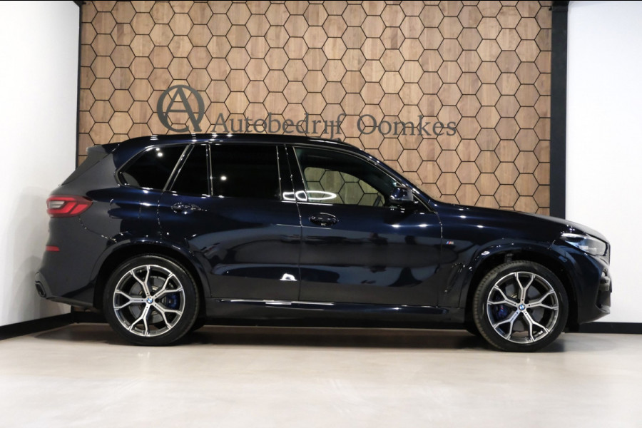 BMW X5 M50i High Executive |84.464km| 530pk V8 *Panodak/Leder/Camera/21 Inch Breedset