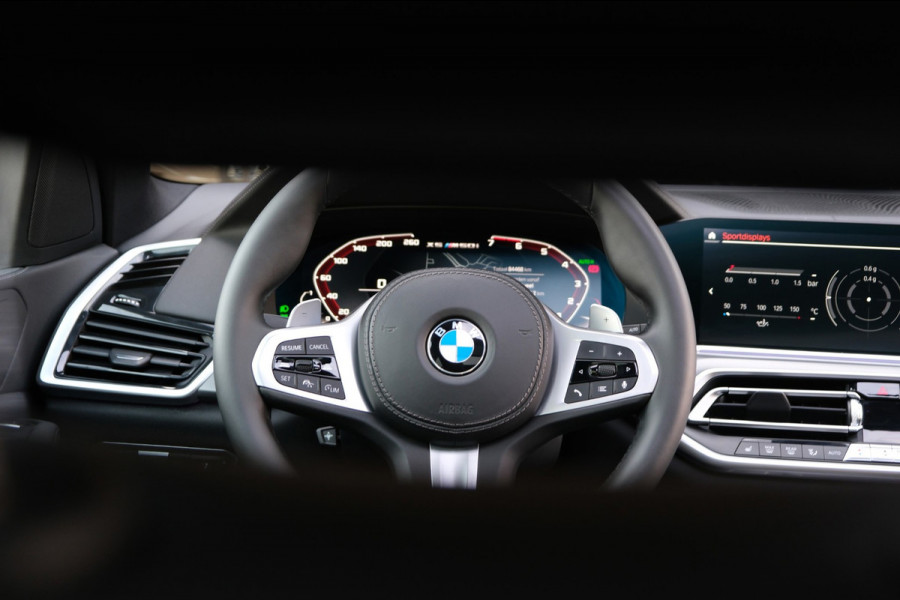 BMW X5 M50i High Executive |84.464km| 530pk V8 *Panodak/Leder/Camera/21 Inch Breedset
