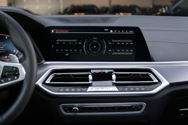 BMW X5 M50i High Executive |84.464km| 530pk V8 *Panodak/Leder/Camera/21 Inch Breedset