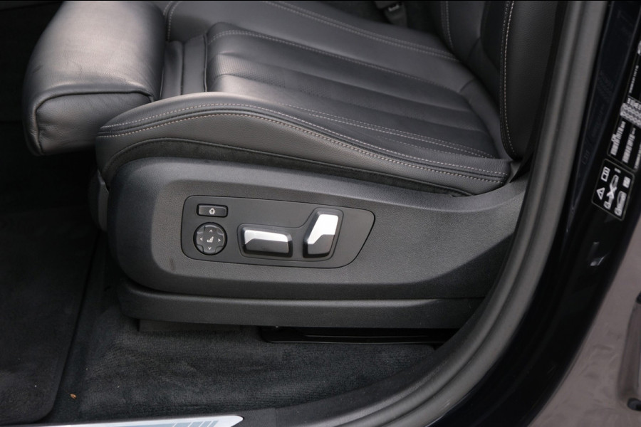 BMW X5 M50i High Executive |84.464km| 530pk V8 *Panodak/Leder/Camera/21 Inch Breedset