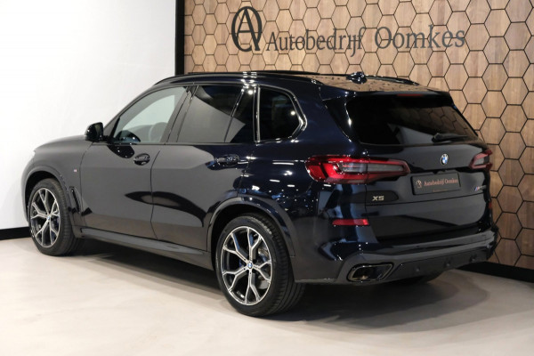 BMW X5 M50i High Executive |84.464km| 530pk V8 *Panodak/Leder/Camera/21 Inch Breedset