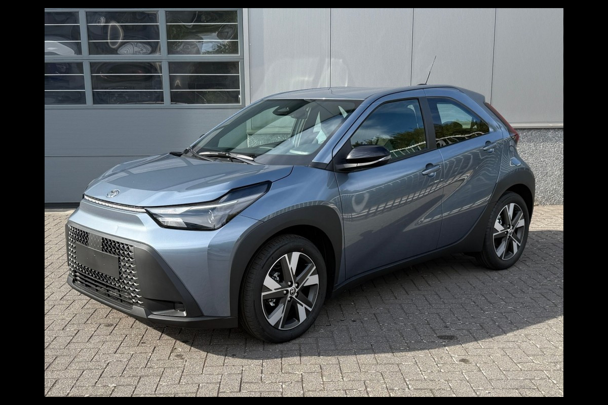 Toyota Aygo X HYBRID 1.5 17 Lichtmetaal Stoelverwarming Go pack