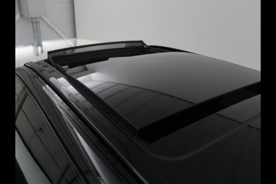 Škoda Octavia Combi 1.4 TSI RS iV PHEV Business | SOH 87,5% | Panoramadak | Adaptive cruise | Stuur/stoelverwarming | Caplay | Sfeerverlichting | Climate control | Camera | Park assist | Eletrische achterklep