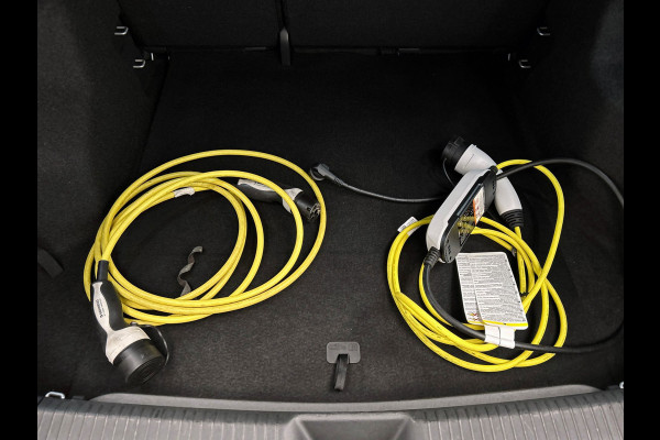 Volkswagen ID.4 Pro 77 kWh | 1e Eigenaar | SOH 95,84% | Carplay | Adaptive-cruise | Camera | Warmtepomp |