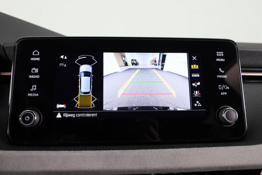 Škoda Kamiq Business Edition 1.0 TSI 115pk DSG  | Adaptive Cruise Control | Dode hoek sensoren | Winter pakket