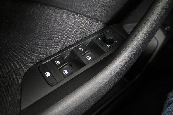 Škoda Kamiq Business Edition 1.0 TSI 115pk DSG  | Adaptive Cruise Control | Dode hoek sensoren | Winter pakket