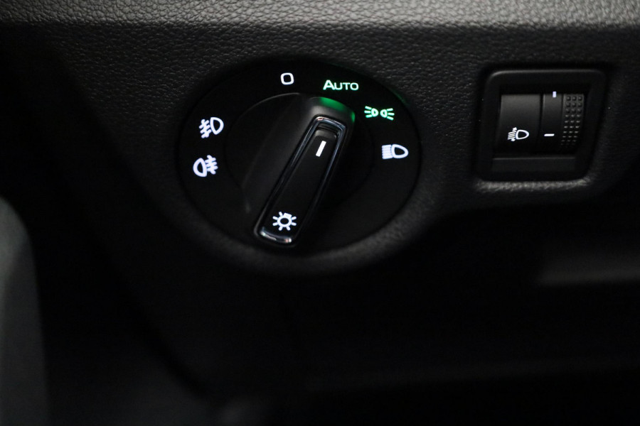 Škoda Kamiq Business Edition 1.0 TSI 115pk DSG  | Adaptive Cruise Control | Dode hoek sensoren | Winter pakket