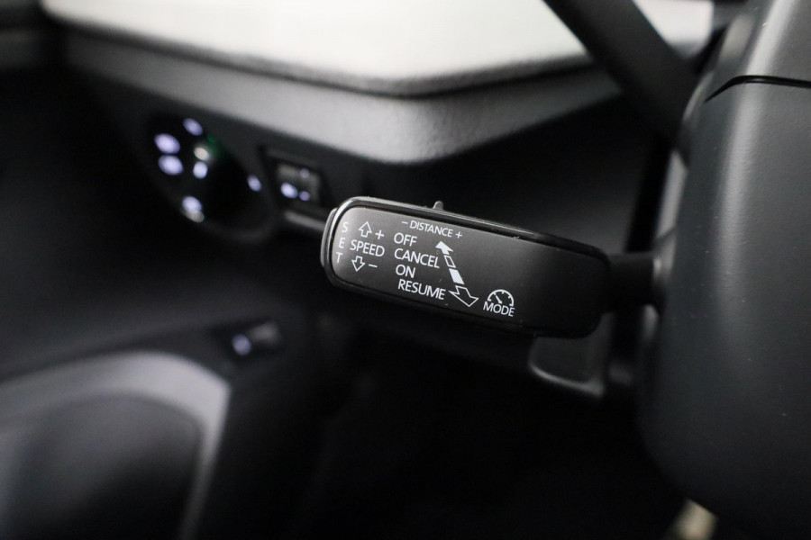 Škoda Kamiq Business Edition 1.0 TSI 115pk DSG  | Adaptive Cruise Control | Dode hoek sensoren | Winter pakket