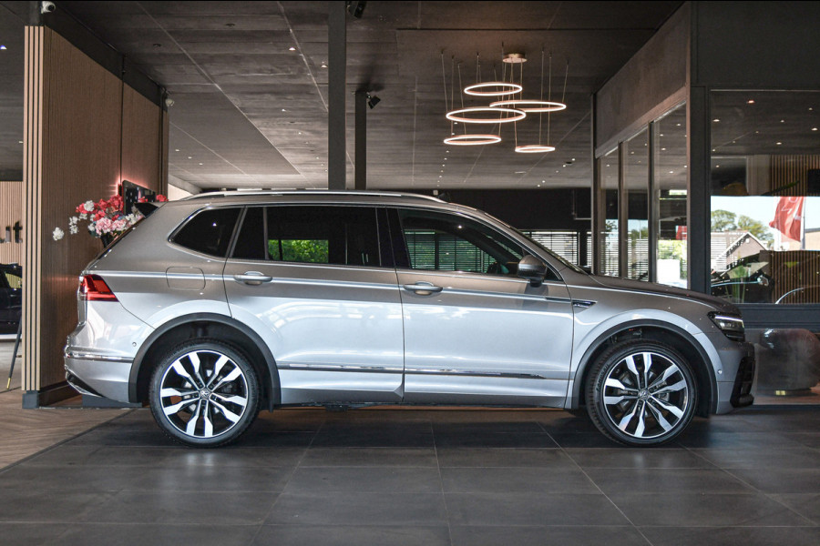 Volkswagen Tiguan Allspace 1.5 TSI R-Line, 7 persoons, Pano, Massage, Dynaudio, ACC, Camera, Dodehoek, Virtual, Trekhaak!