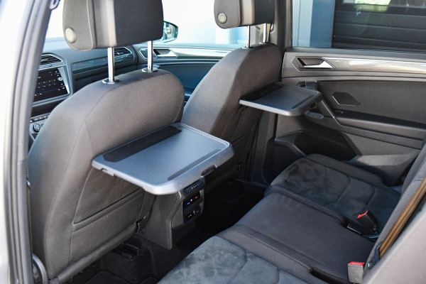 Volkswagen Tiguan Allspace 1.5 TSI R-Line, 7 persoons, Pano, Massage, Dynaudio, ACC, Camera, Dodehoek, Virtual, Trekhaak!