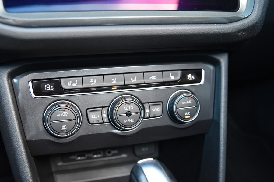 Volkswagen Tiguan Allspace 1.5 TSI R-Line, 7 persoons, Pano, Massage, Dynaudio, ACC, Camera, Dodehoek, Virtual, Trekhaak!
