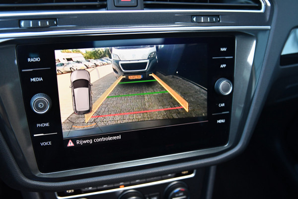 Volkswagen Tiguan Allspace 1.5 TSI R-Line, 7 persoons, Pano, Massage, Dynaudio, ACC, Camera, Dodehoek, Virtual, Trekhaak!