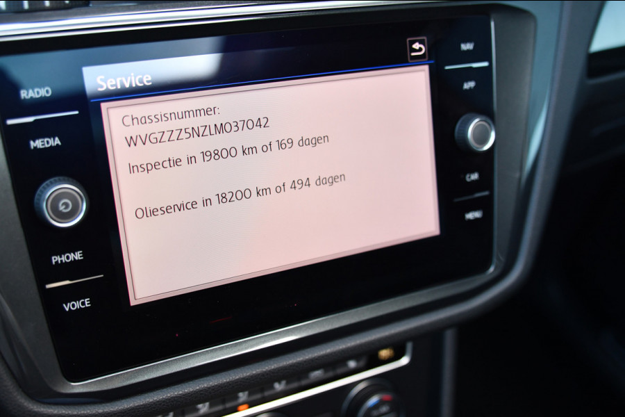 Volkswagen Tiguan Allspace 1.5 TSI R-Line, 7 persoons, Pano, Massage, Dynaudio, ACC, Camera, Dodehoek, Virtual, Trekhaak!