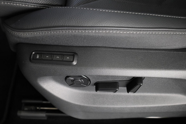 Škoda Kodiaq Business Edition 1.5 TSI PHEV 204 pk Panoramadak | Zwart Leder | Comfort Pakket | Led Matrix  | 20"licht metalen velgen | Canton Sound | Winter pakket | 360° camera