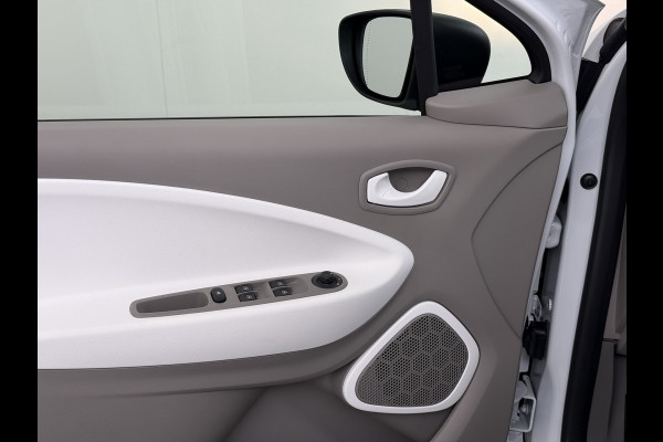 Renault ZOE R90 Life 41kWh Eigen Accu SOH 91% Navi Ecc Apple Carplay/Android Auto Cruise Control Bluetooth Pdc Regen-Lichtsensor Isofix WiFi Dealeronderhouden 1e Eigenaren