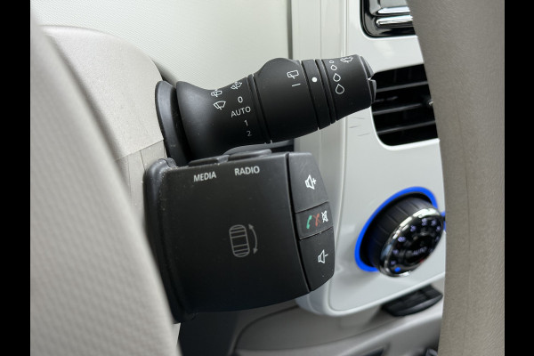 Renault ZOE R90 Life 41kWh Eigen Accu SOH 91% Navi Ecc Apple Carplay/Android Auto Cruise Control Bluetooth Pdc Regen-Lichtsensor Isofix WiFi Dealeronderhouden 1e Eigenaren
