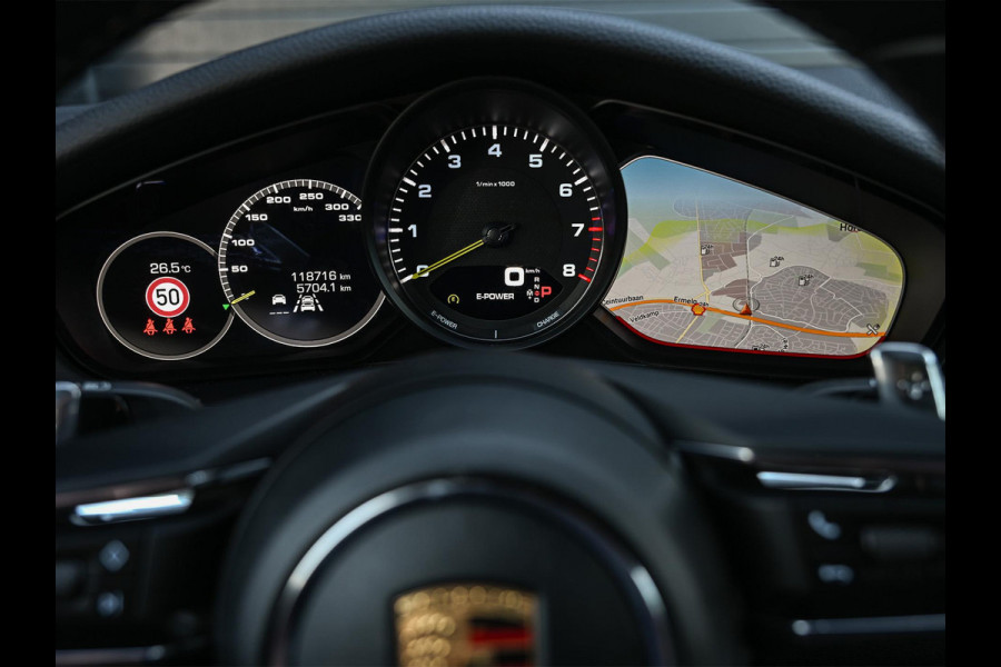 Porsche Panamera Sport Turismo 2.9 4S E-Hybrid | Panoramadak | NL-Auto | Camera | Adaptive Cruise | Luchtvering | Memory Seats | Stoelverwarming | Sport Chrono |