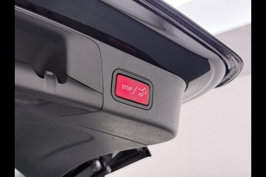 Mercedes-Benz EQB 250 69kWh SOH 97% Camera Apple Carplay Android Auto Stoelverwarming Elek.Achterklep Navi Ecc Cruise Control Pdc Business Line Verschuifbare Achterbank Dodehoekwaarschuwing Isofix DAB+ Bluetooth Lane Assist Led keyless 1e Eigenaar Origineel Nederlandse Auto