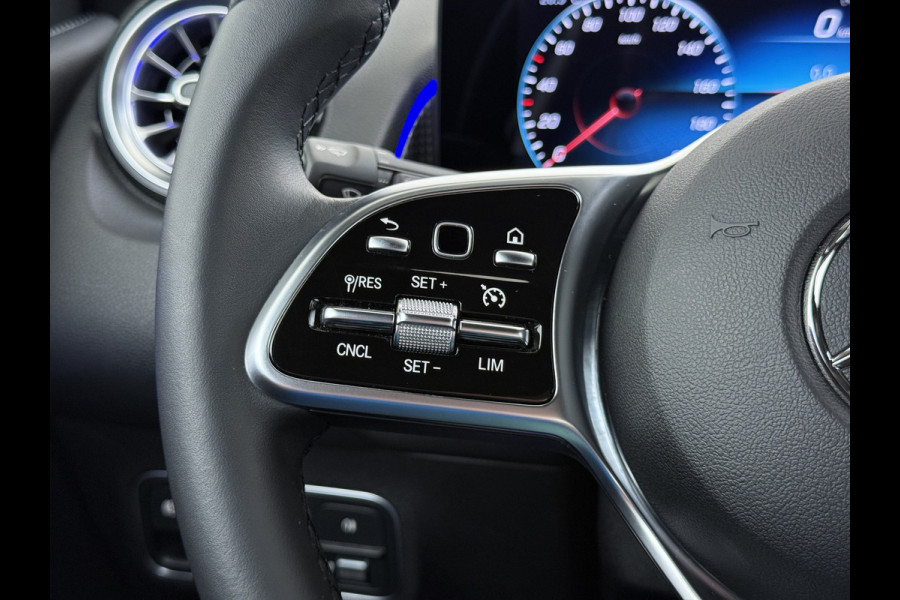 Mercedes-Benz EQB 250 69kWh SOH 97% Camera Apple Carplay Android Auto Stoelverwarming Elek.Achterklep Navi Ecc Cruise Control Pdc Business Line Verschuifbare Achterbank Dodehoekwaarschuwing Isofix DAB+ Bluetooth Lane Assist Led keyless 1e Eigenaar Origineel Nederlandse Auto