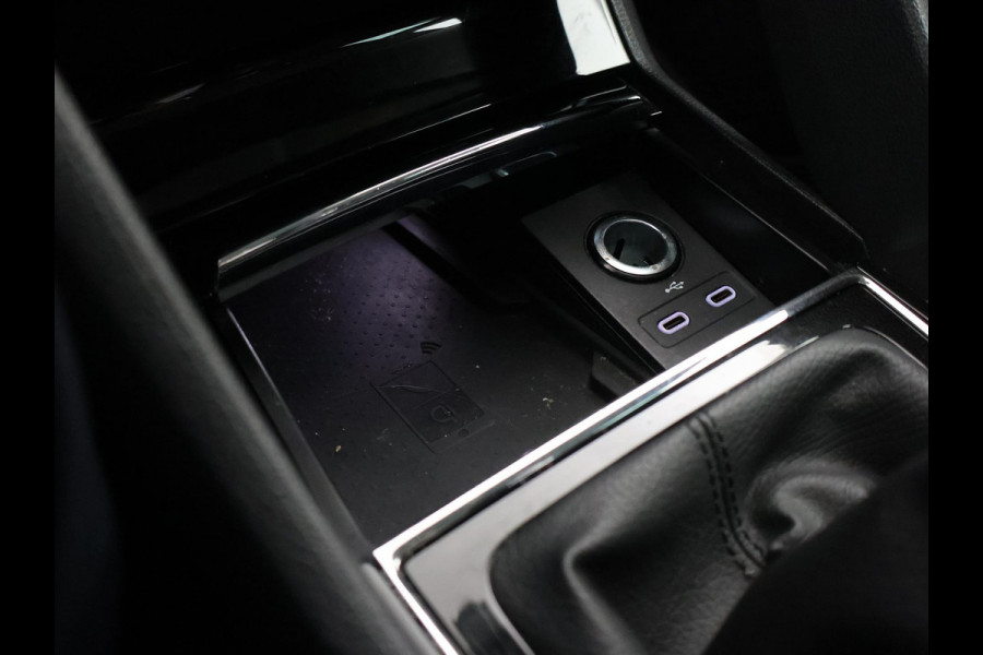 Škoda Kodiaq 1.5 TSI 150 PK + WEGKL. TREKHAAK 1800 KG | CARPLAY | CANTON | ADAPTIVE CRUISE | CAMERA