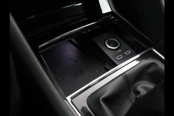 Škoda Kodiaq 1.5 TSI 150 PK + WEGKL. TREKHAAK 1800 KG | CARPLAY | CANTON | ADAPTIVE CRUISE | CAMERA