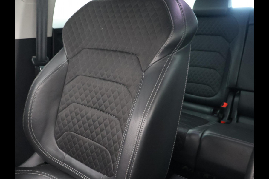 Škoda Kodiaq 1.5 TSI 150 PK + WEGKL. TREKHAAK 1800 KG | CARPLAY | CANTON | ADAPTIVE CRUISE | CAMERA