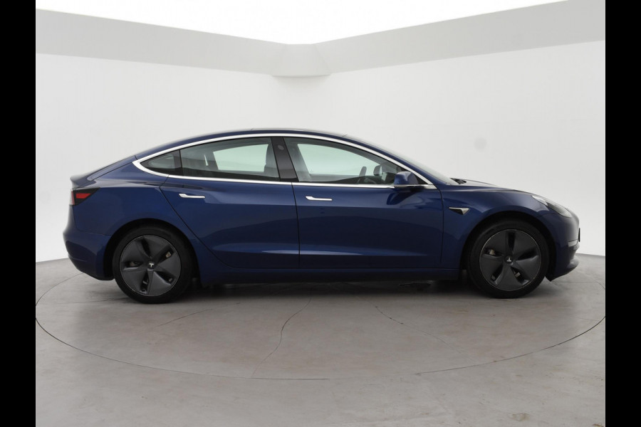 Tesla Model 3 LONG RANGE AWD 75 kWh + TREKHAAK AFNEEMBAAR | PANORAMA | ZWART LEDER | STOELVERW. V+A