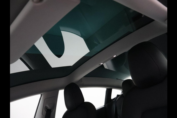 Tesla Model 3 LONG RANGE AWD 75 kWh + TREKHAAK AFNEEMBAAR | PANORAMA | ZWART LEDER | STOELVERW. V+A