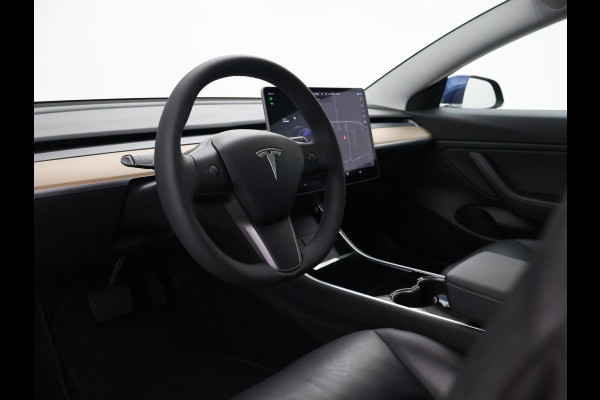Tesla Model 3 LONG RANGE AWD 75 kWh + TREKHAAK AFNEEMBAAR | PANORAMA | ZWART LEDER | STOELVERW. V+A