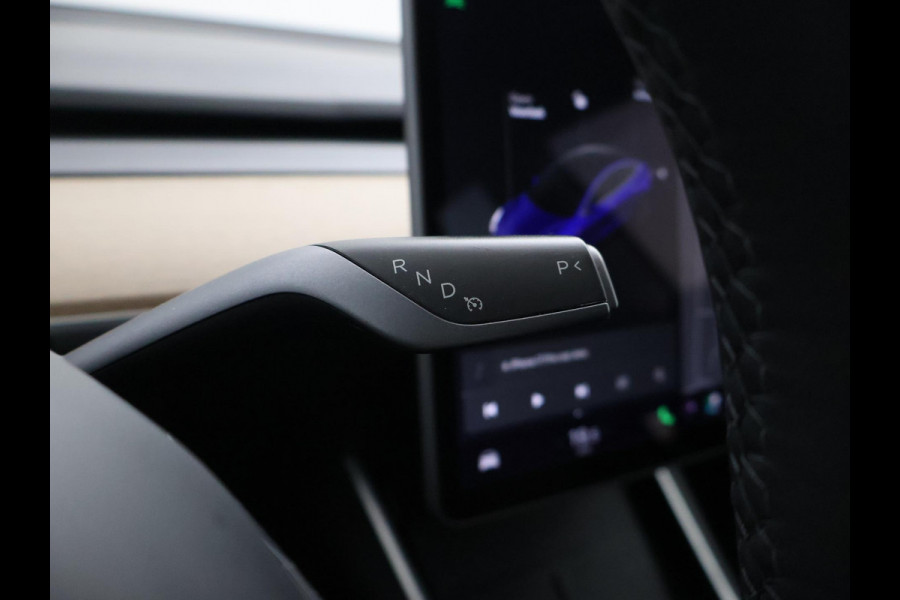 Tesla Model 3 LONG RANGE AWD 75 kWh + TREKHAAK AFNEEMBAAR | PANORAMA | ZWART LEDER | STOELVERW. V+A