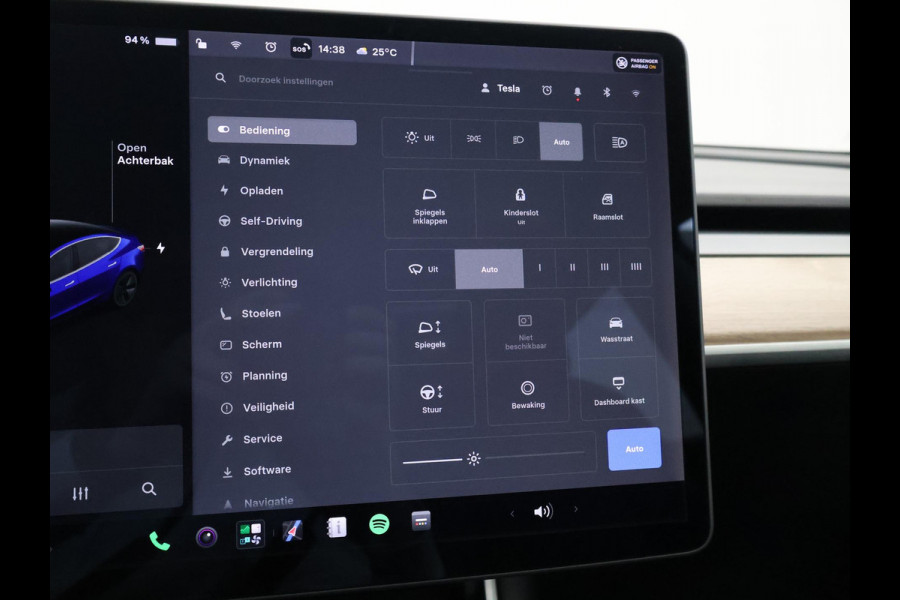 Tesla Model 3 LONG RANGE AWD 75 kWh + TREKHAAK AFNEEMBAAR | PANORAMA | ZWART LEDER | STOELVERW. V+A