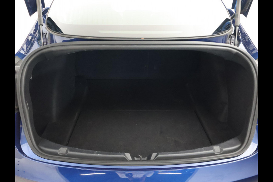 Tesla Model 3 LONG RANGE AWD 75 kWh + TREKHAAK AFNEEMBAAR | PANORAMA | ZWART LEDER | STOELVERW. V+A