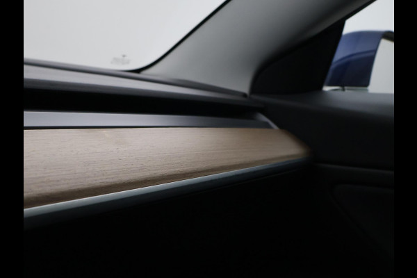 Tesla Model 3 LONG RANGE AWD 75 kWh + TREKHAAK AFNEEMBAAR | PANORAMA | ZWART LEDER | STOELVERW. V+A