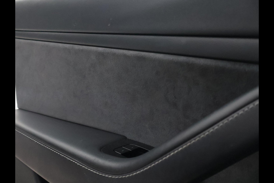 Tesla Model 3 LONG RANGE AWD 75 kWh + TREKHAAK AFNEEMBAAR | PANORAMA | ZWART LEDER | STOELVERW. V+A