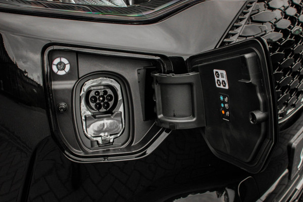 Ford E-Transit Cust. 320 L2H1 Limited 71 kWh DC DUBBEL CABINE / JB-EDITON / CAMERA / 370KM RANGE / APPLE CARPLAY DRIVERS- PACK