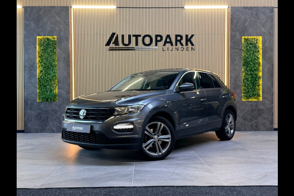 Volkswagen T-Roc 1.5 TSI Sport |AUTOMAAT|ACC|STOELVERWARMING|LANE ASSIST|CARPLAY|PDC|APK|18 INCH|150PK|